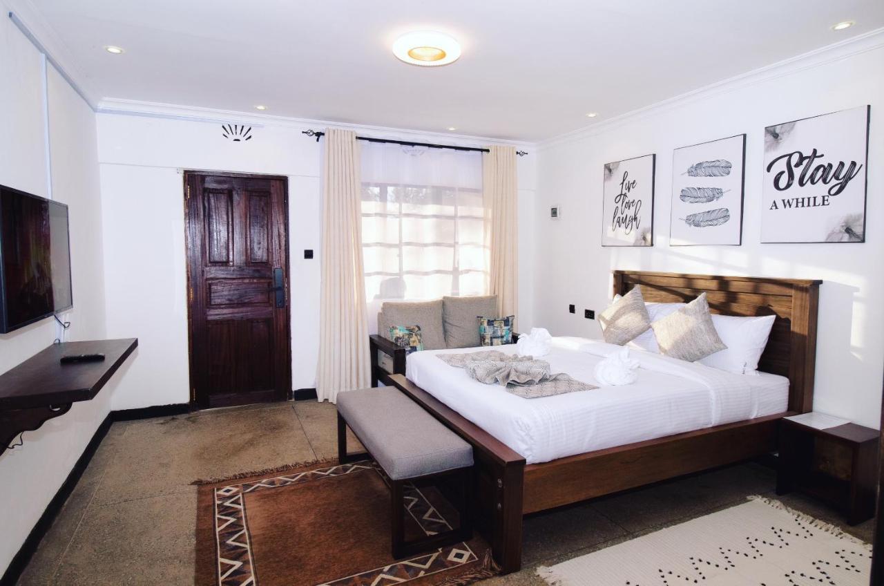 Arabel'S Place Riverside Villas Нанюки Екстериор снимка