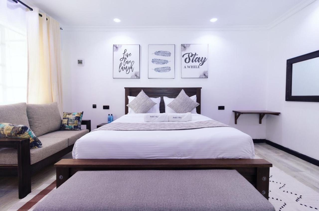Arabel'S Place Riverside Villas Нанюки Екстериор снимка